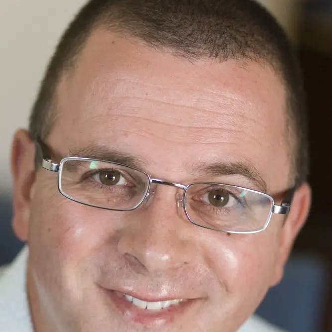 Lay the fibre yourself, user group head says