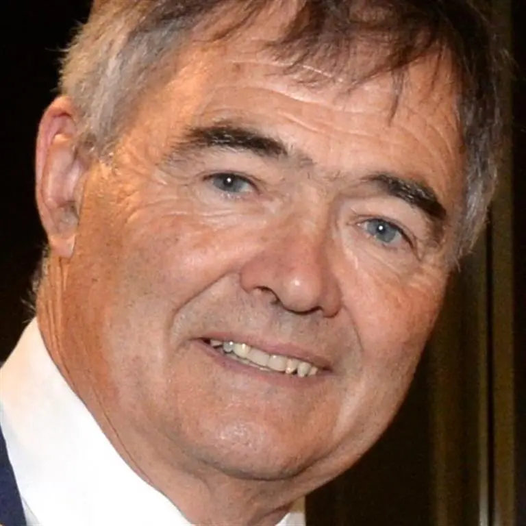 No apology over mud-tanks - Cull