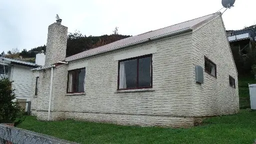 Outrage over Queenstown house sale
