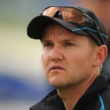 Cricket: Hesson re-signs as Black Caps coach