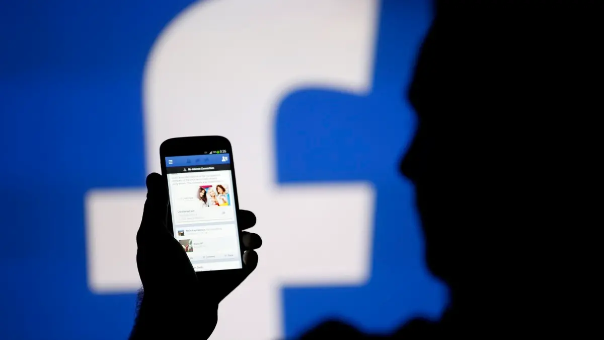 Thai man streams baby's death live on Facebook