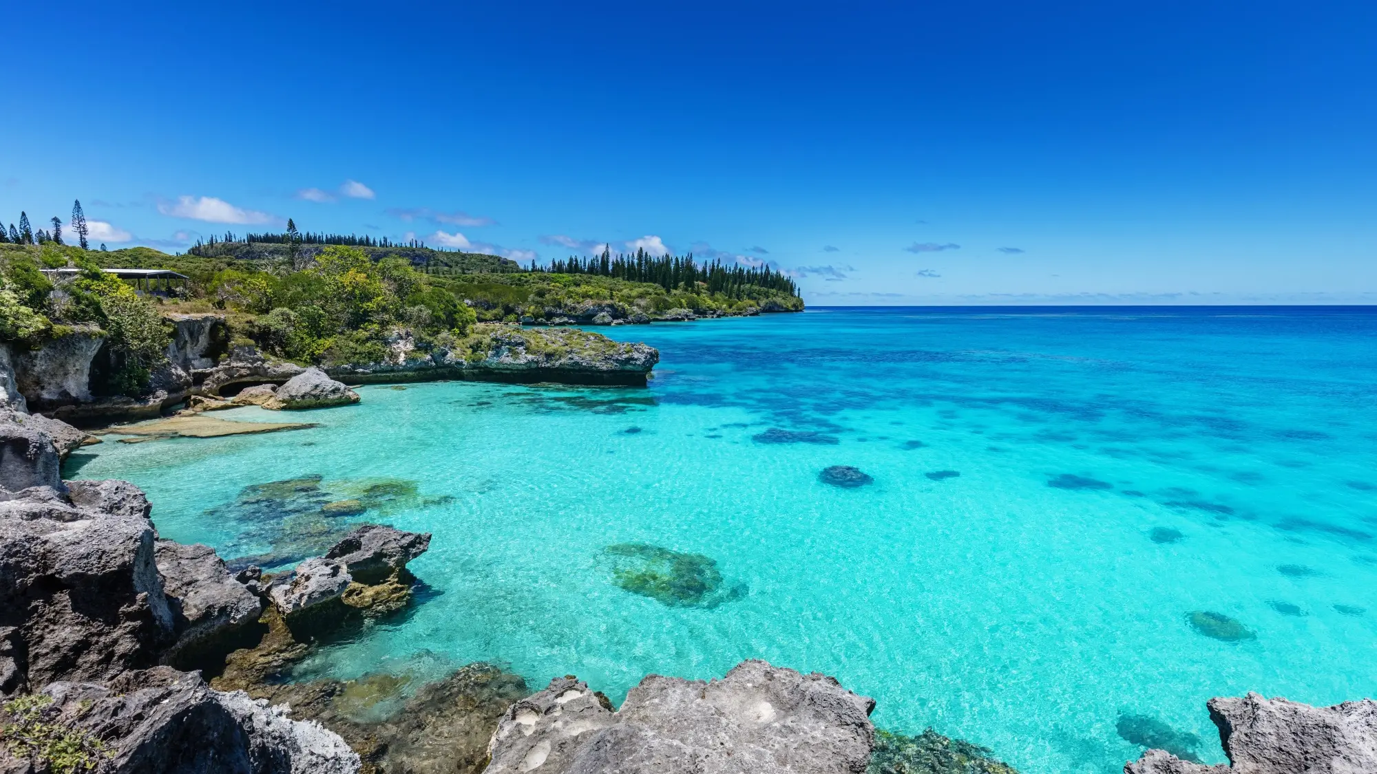 Magnitude 7 quake hits near New Caledonia