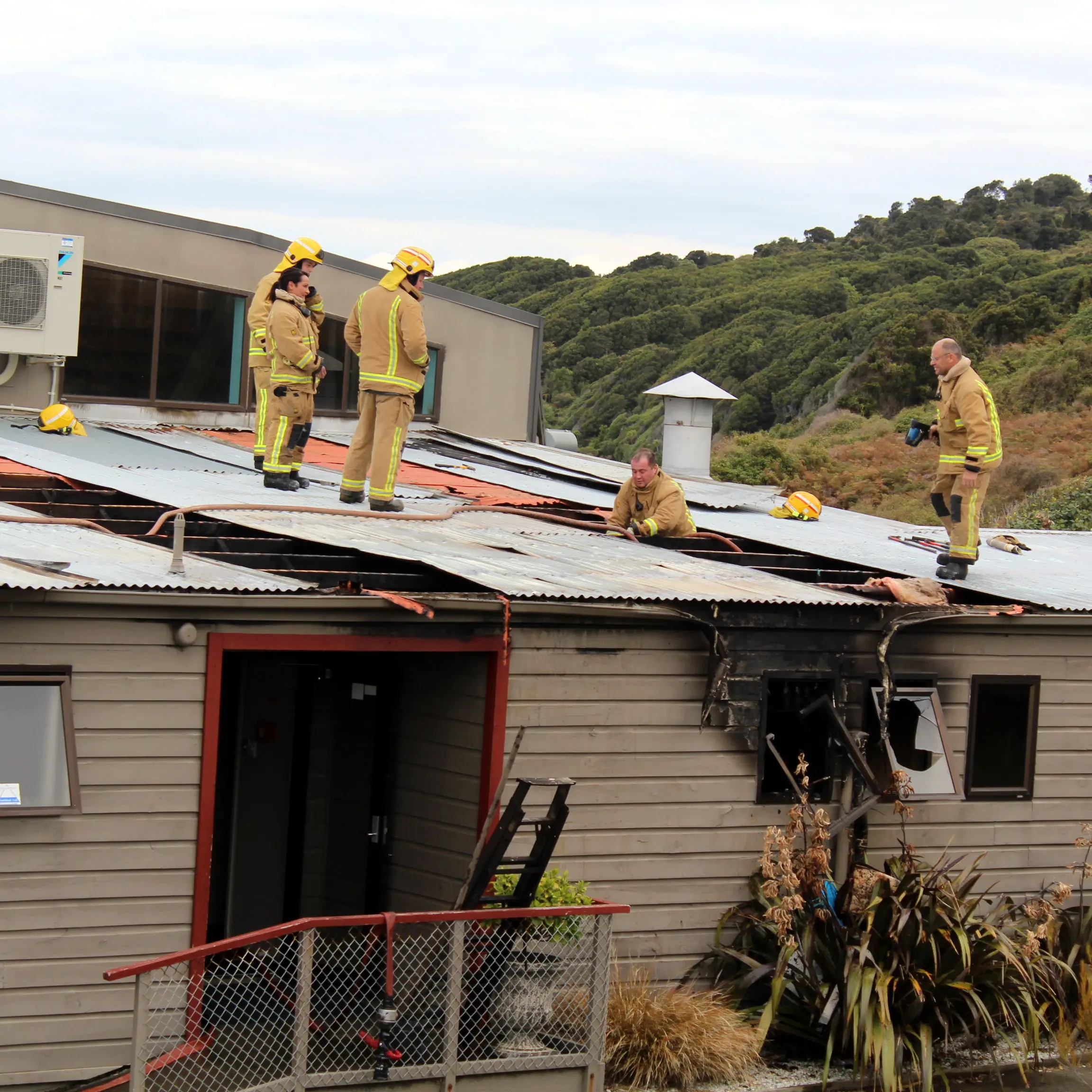 Patrons flee laundry fire at restaurant