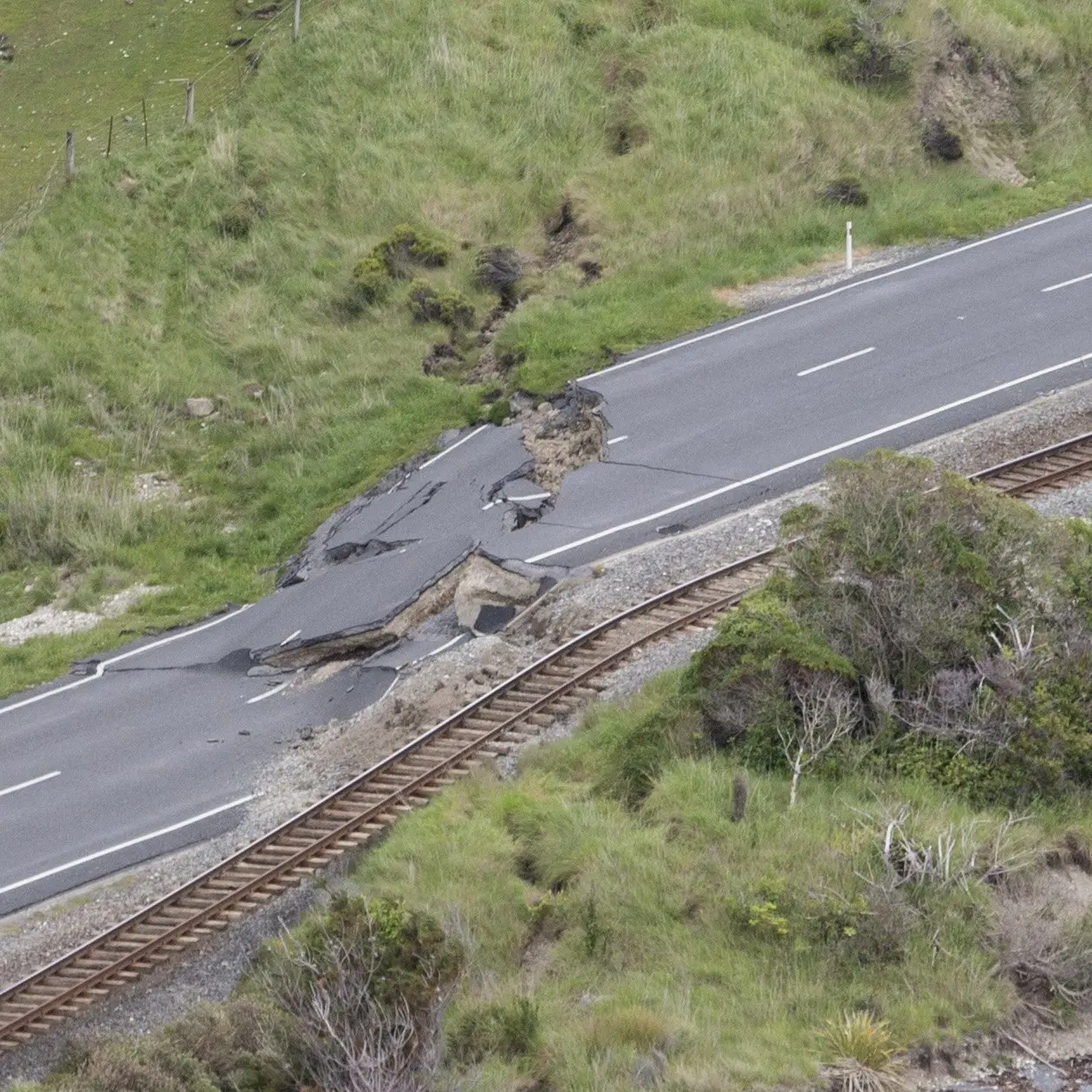 Picton-Chch highway closed for months: minister