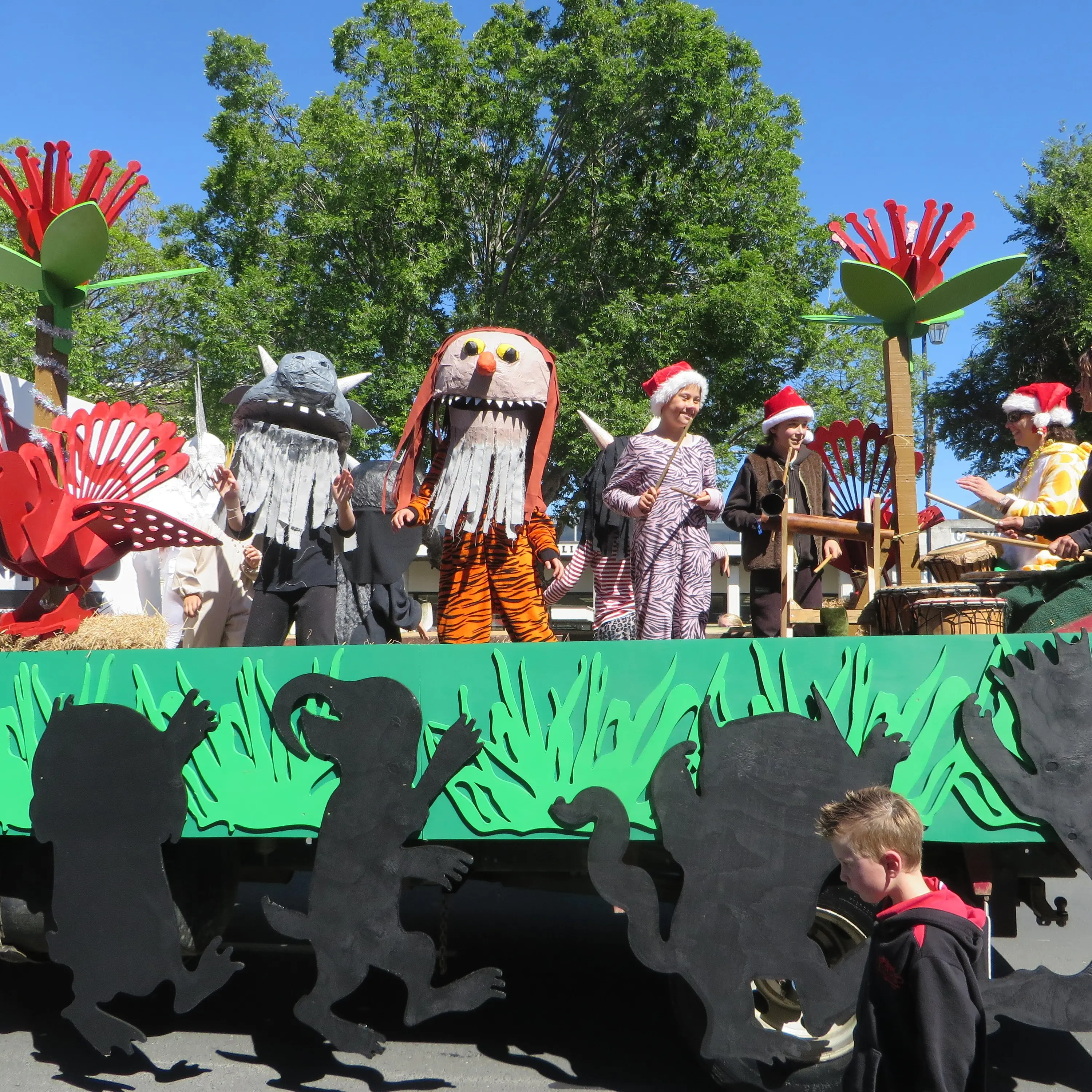 Big turnout of people and floats for Santa Parade