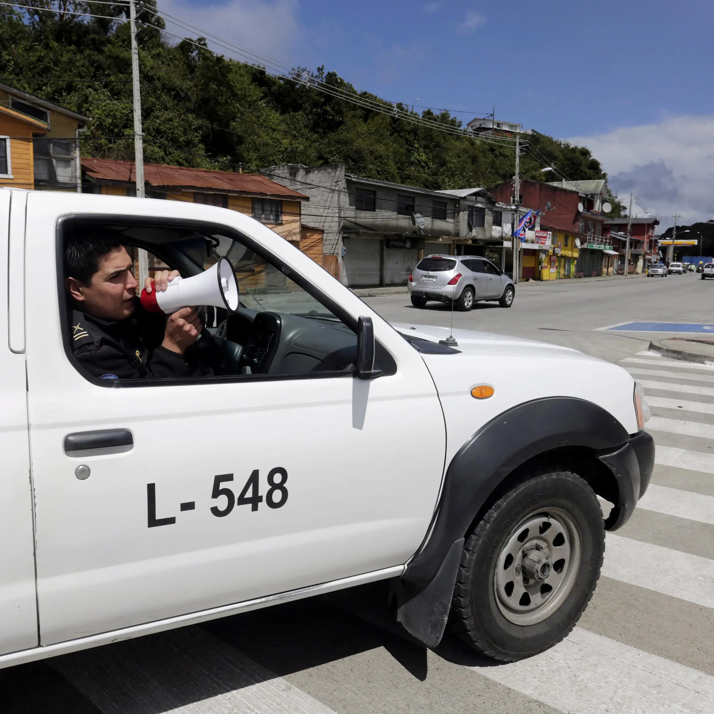 7.6 quake jolts Chile resort region