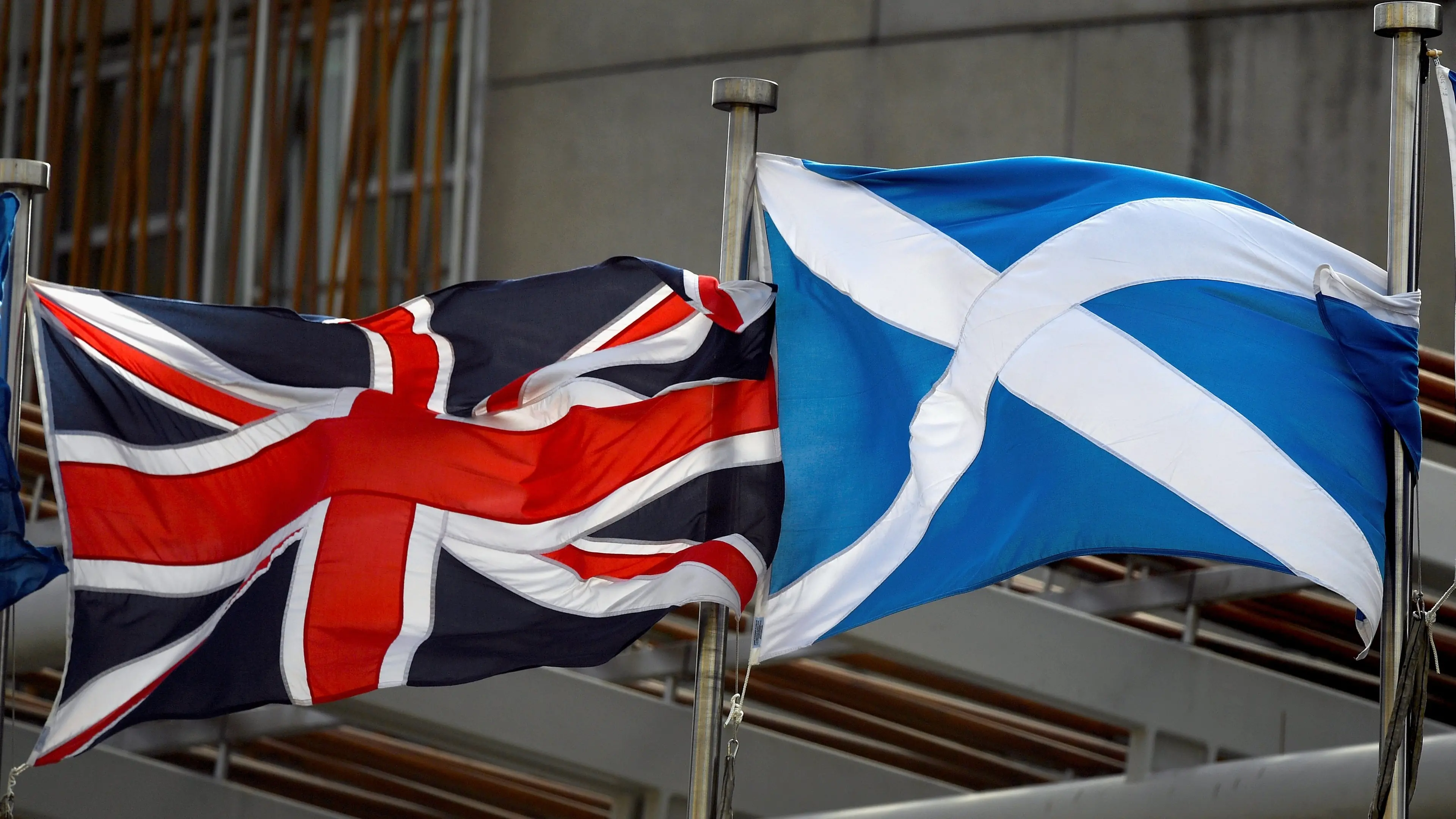Scottish parliament backs independence referendum