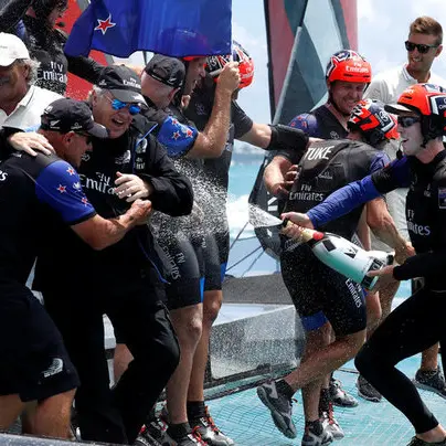 Over 100,000 to welcome Team NZ