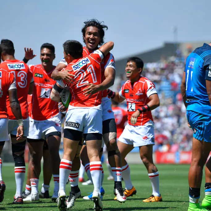 Sunwolves humiliate Blues