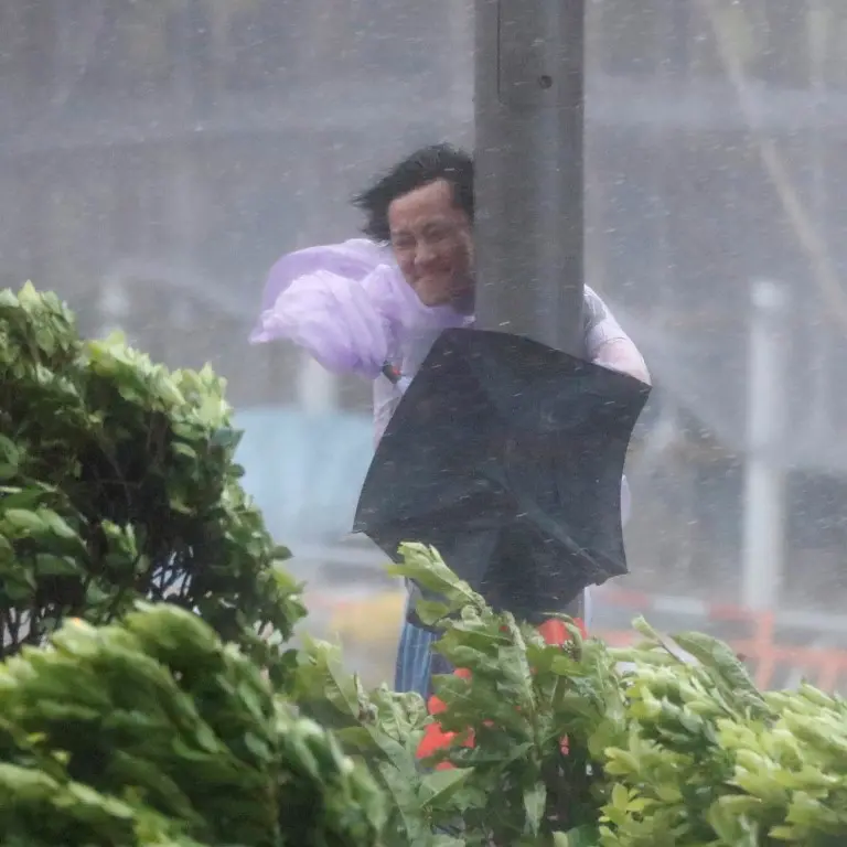 Deadly typhoon hits Hong Kong