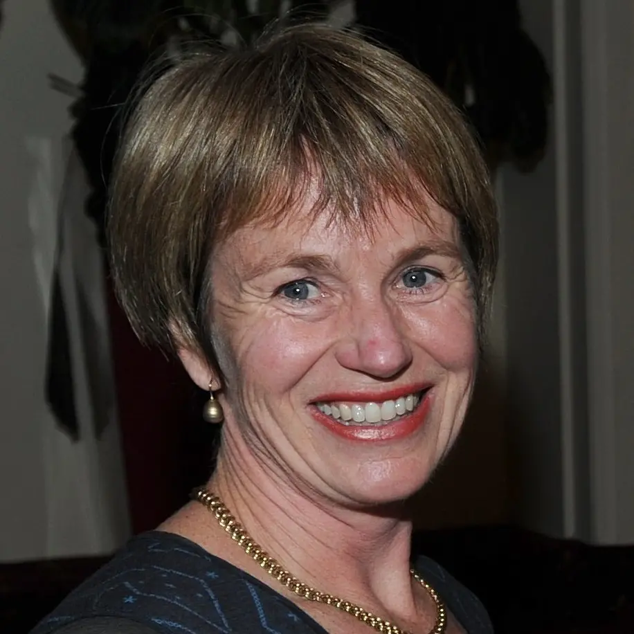 Guiding women on the pathways to leadership