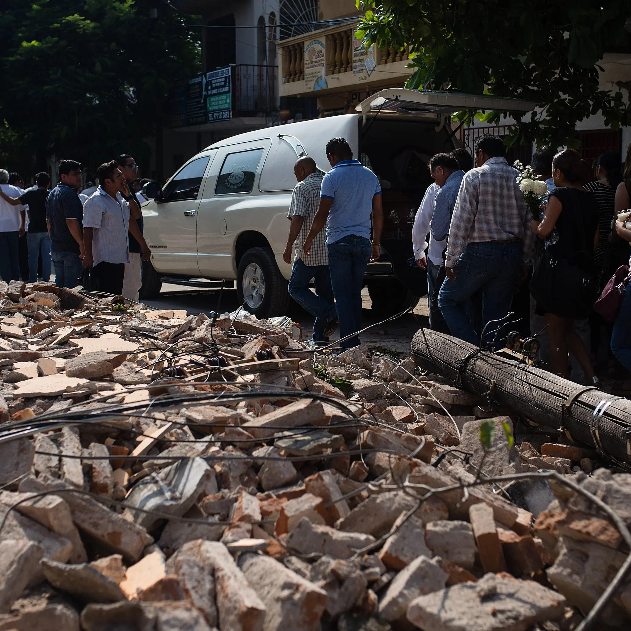 Mexico quake toll rises past 90