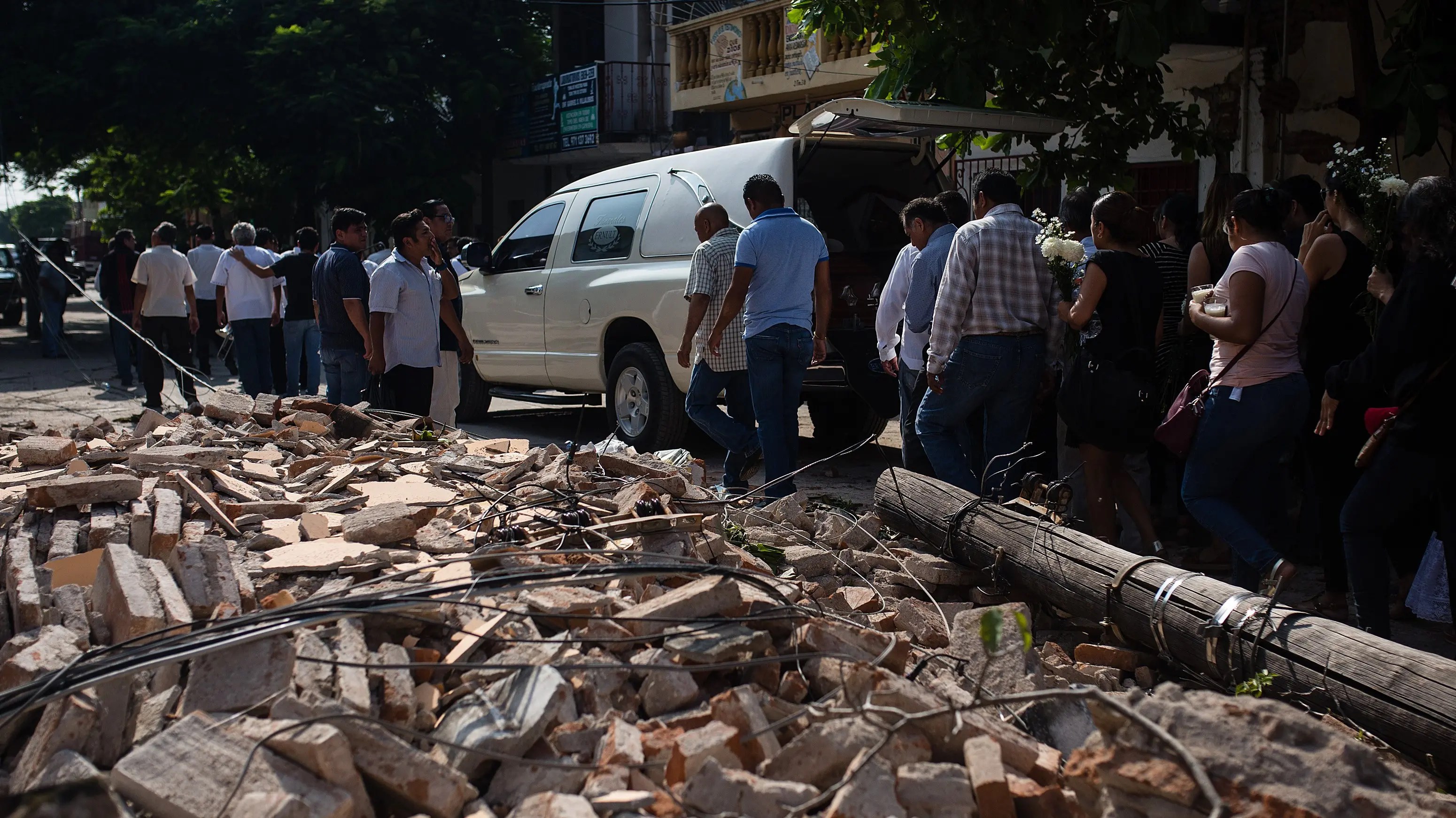 Mexico quake toll rises past 90