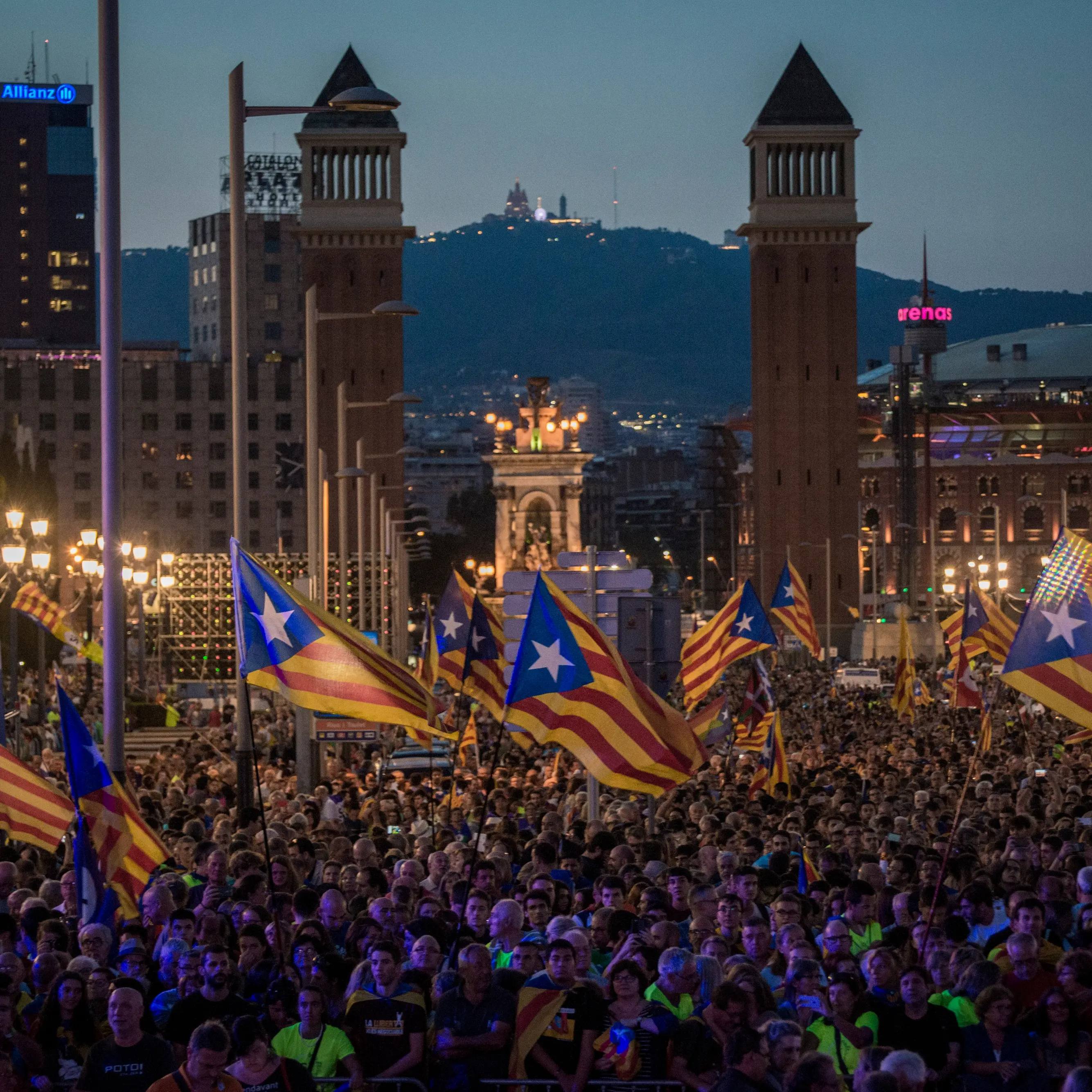 Catalans prepare for banned independence vote