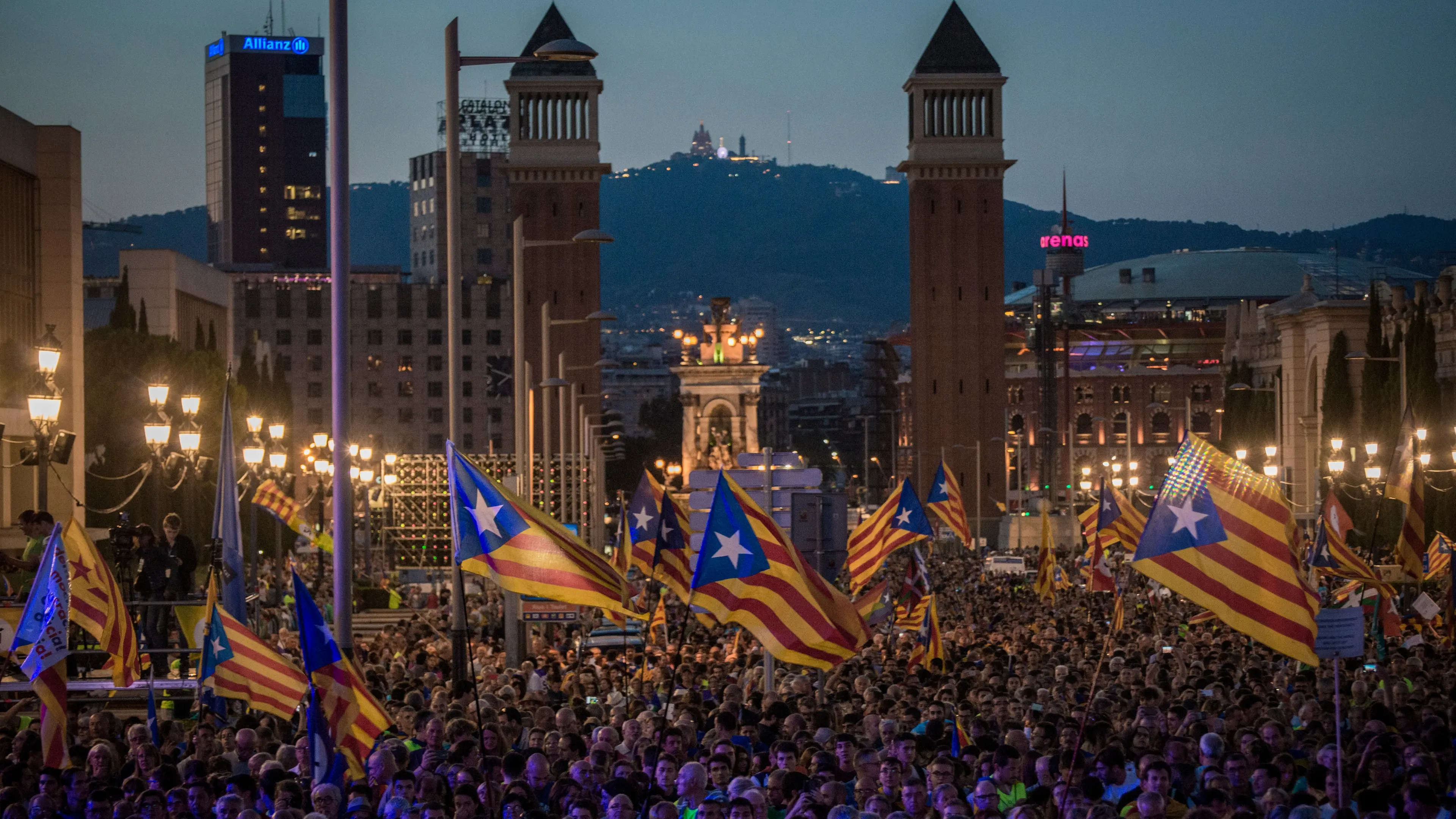 Catalans prepare for banned independence vote