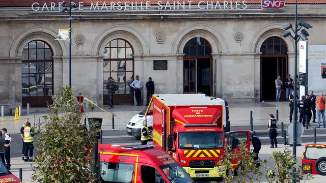 Knifeman shot dead after killing two in France