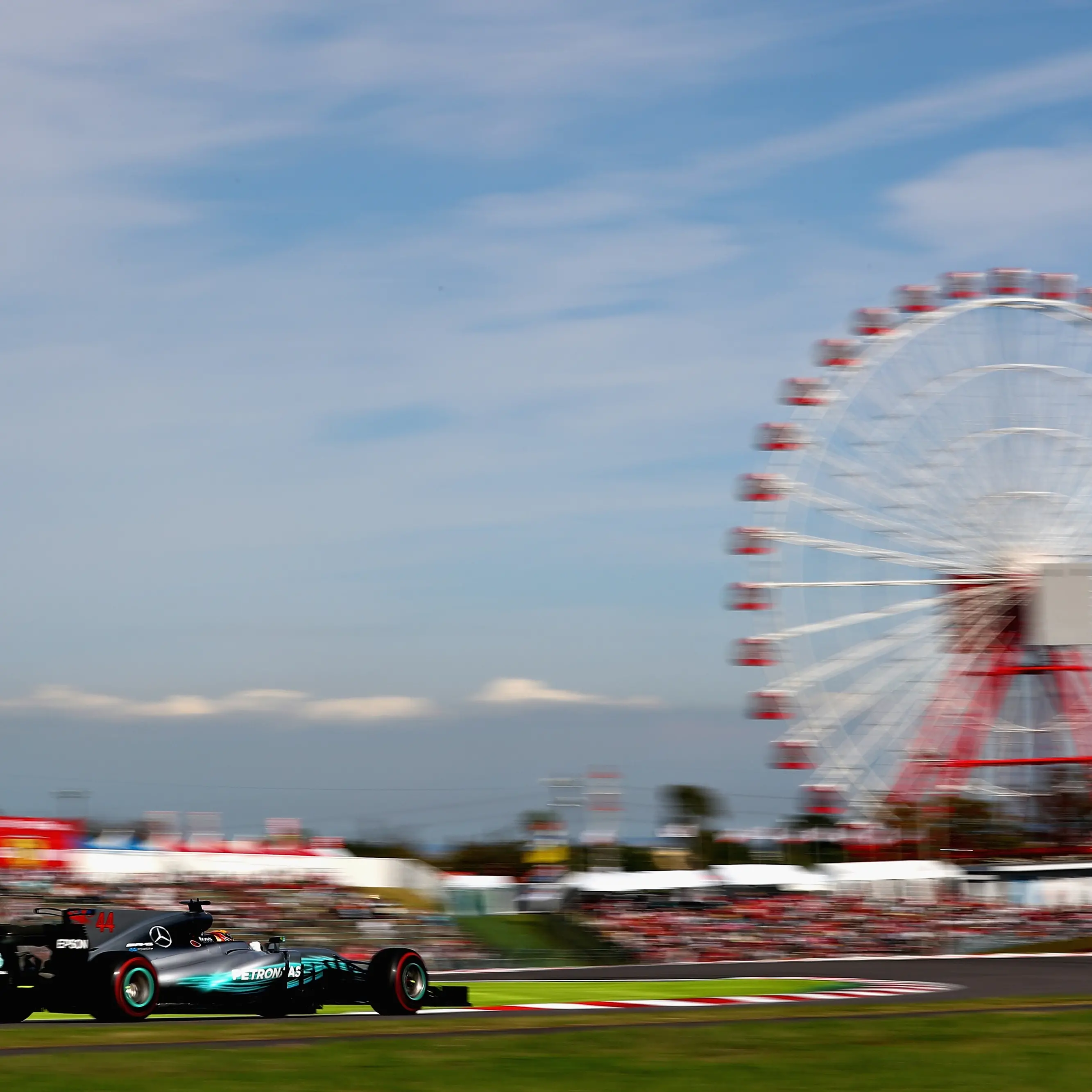 Lewis Hamilton wins Japan Grand Prix