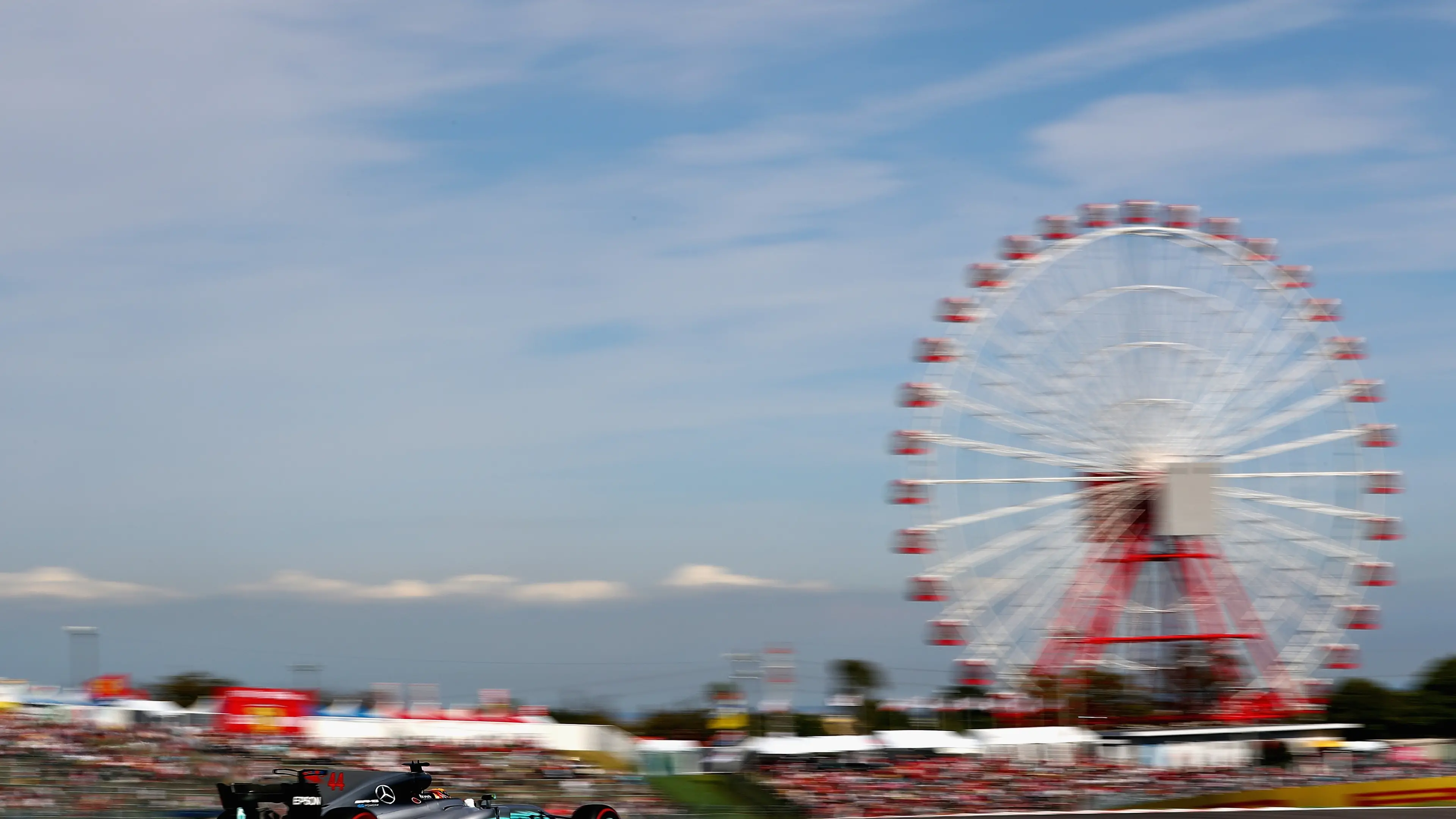 Lewis Hamilton wins Japan Grand Prix