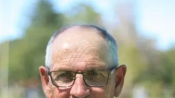 Clements claims 70th centre title