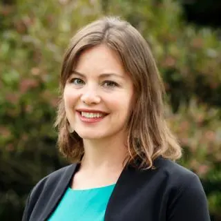 Genter joins race for Greens co-leader