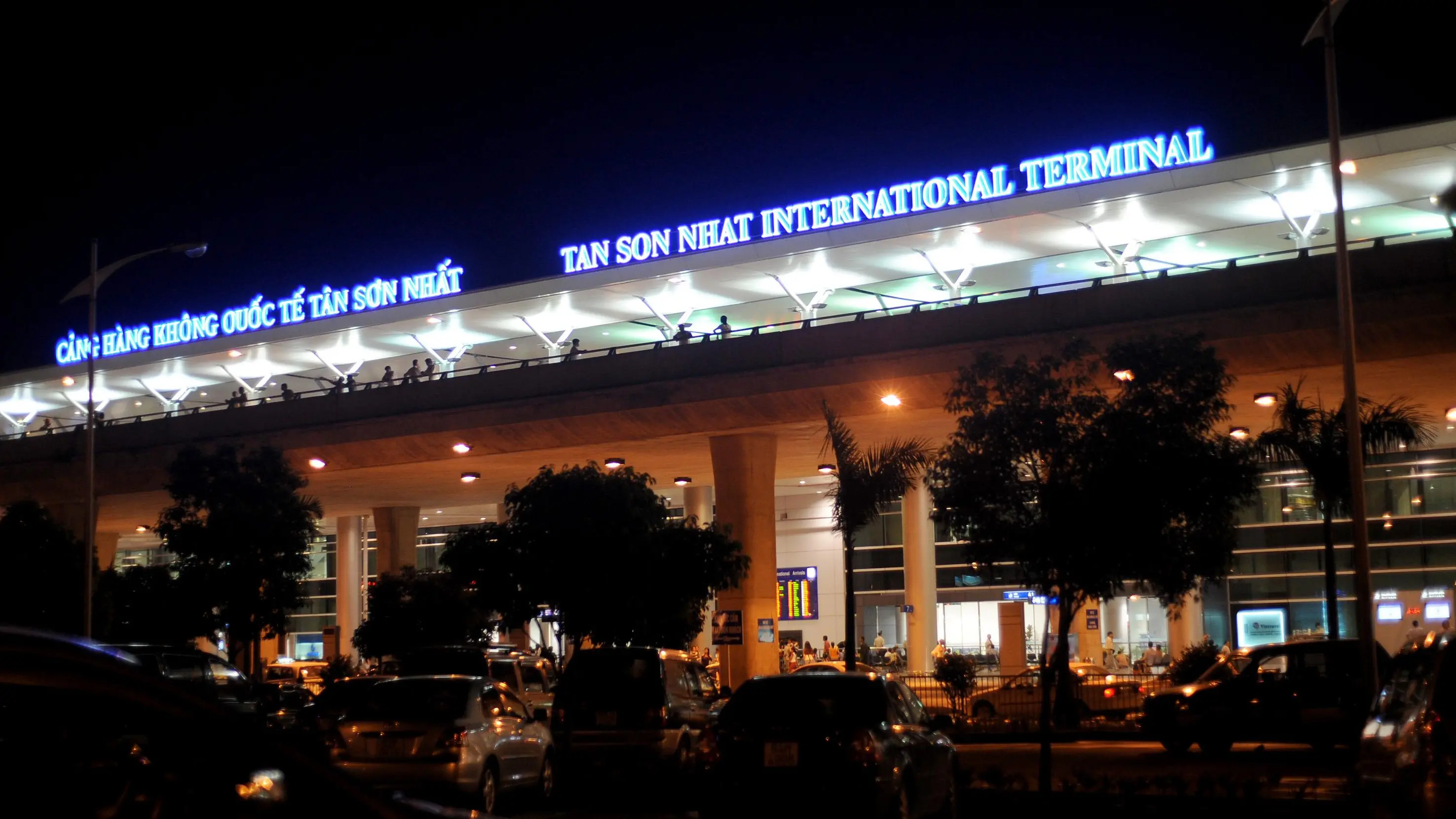 Vietnam jails 15 for plot to blow up airport - media