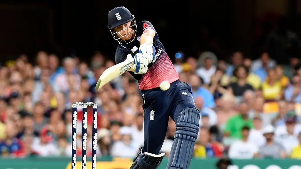 England go 2-0 up over Aussies