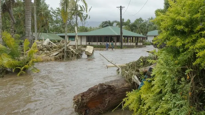 Samoa cleans up after cyclone Gita