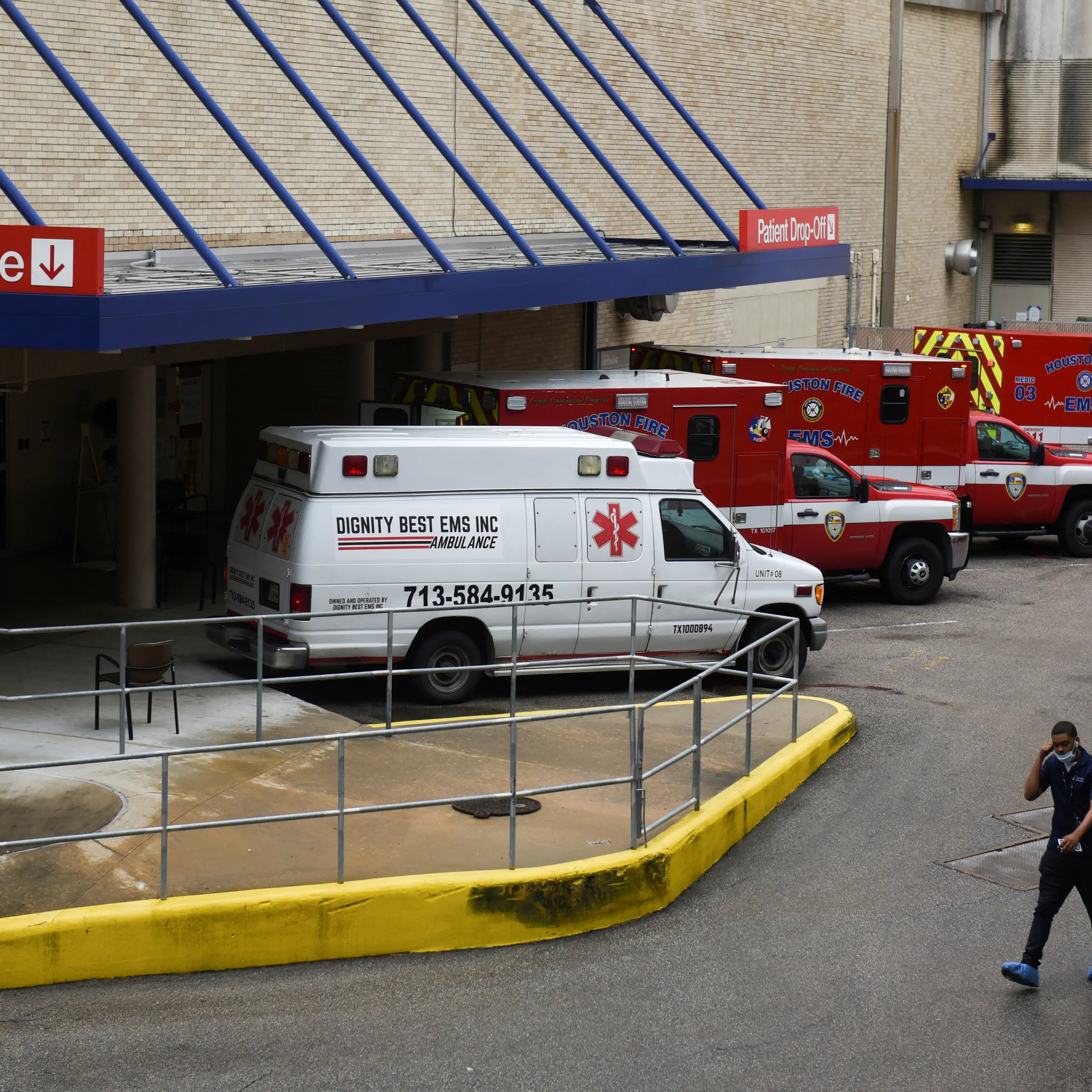 US sets one-day record for Covid-19 cases