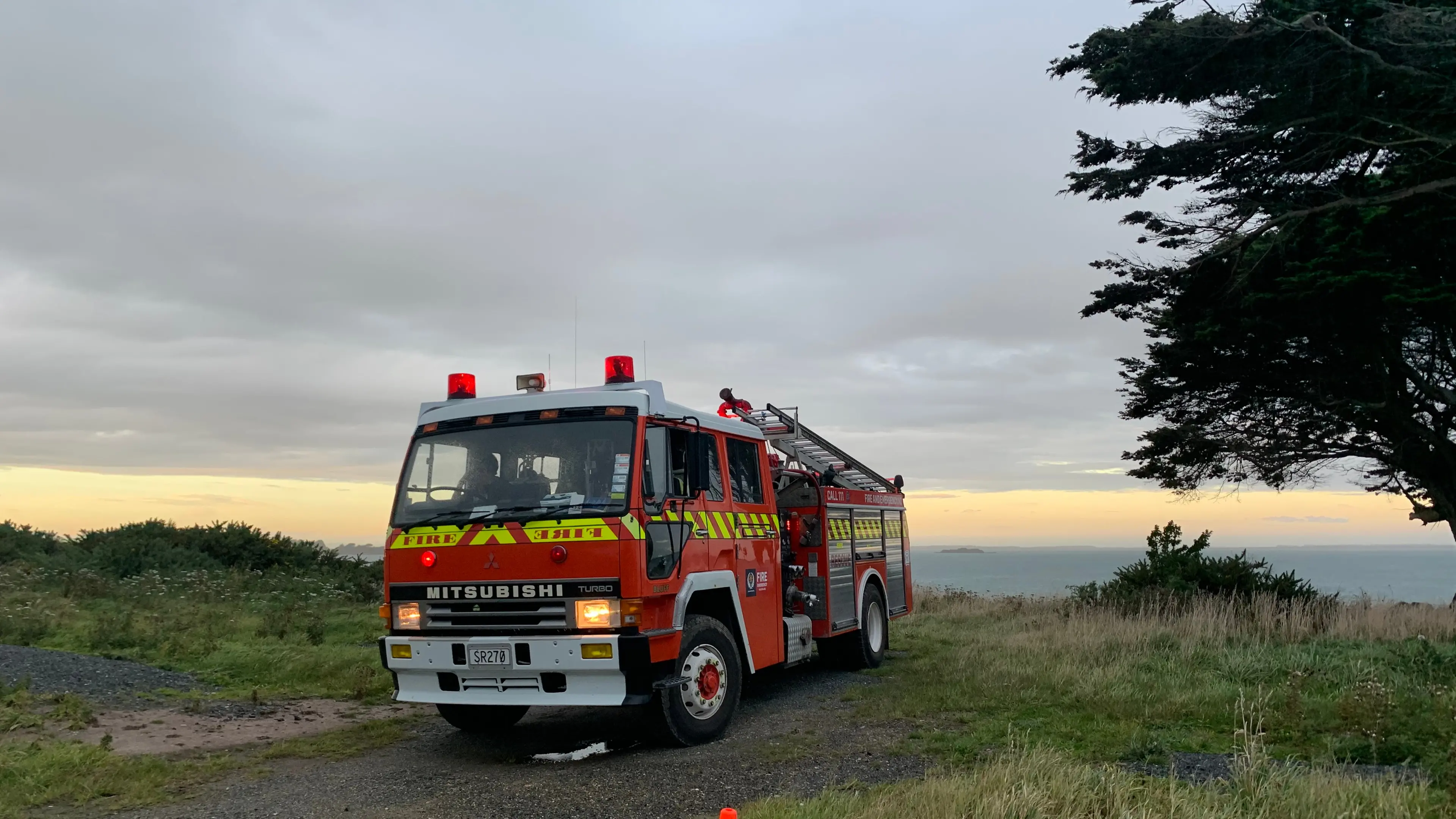 Thousands of tyres catch fire in Southland blaze