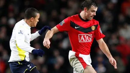 Football: Man U, Aston Villa into League Cup semis