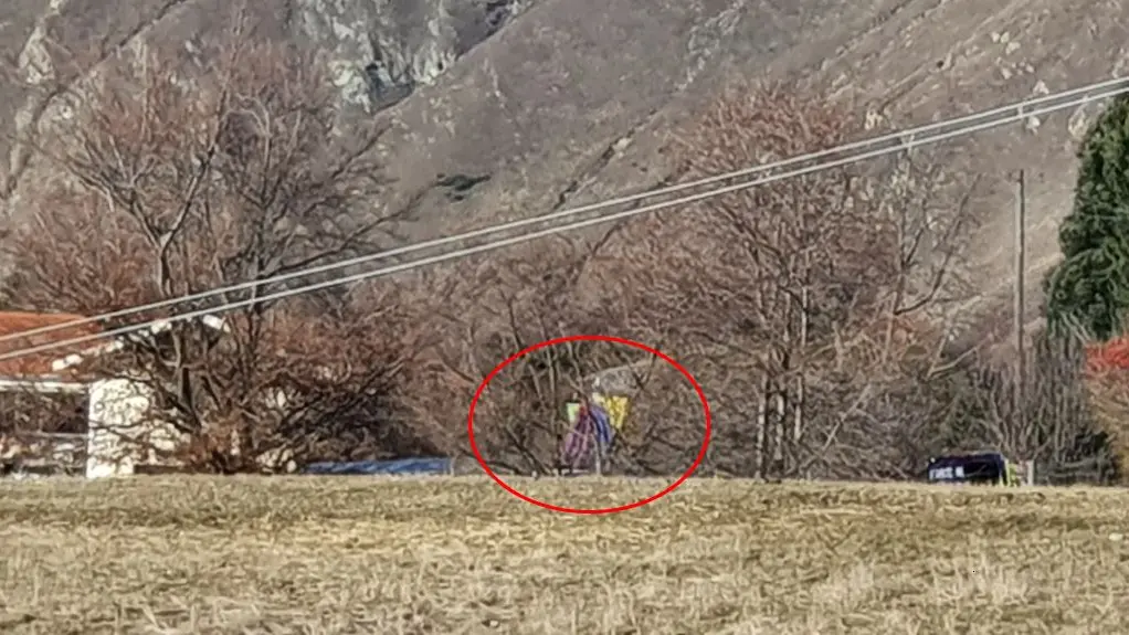 Passengers 'thrown out' of balloon after it was hit by wind gust