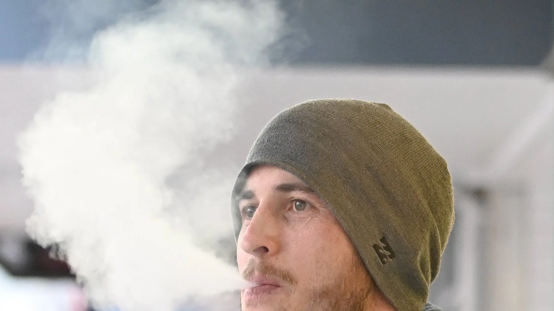 Giving up smoking through vaping complex