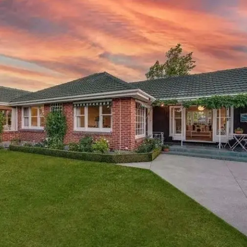Elderly owner in tears as home sells for $1.1 million