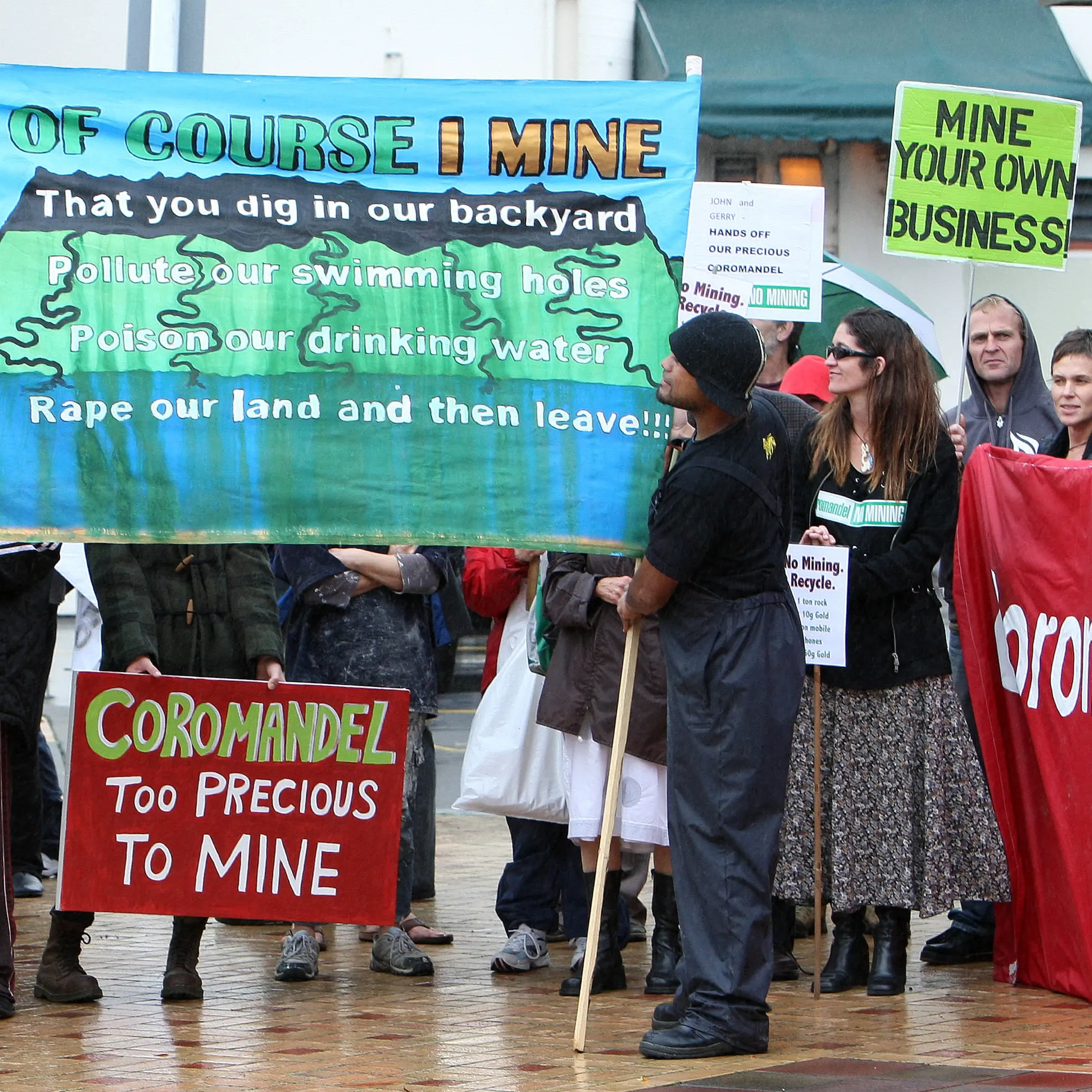 Anti-mining protesters greet Brownlee
