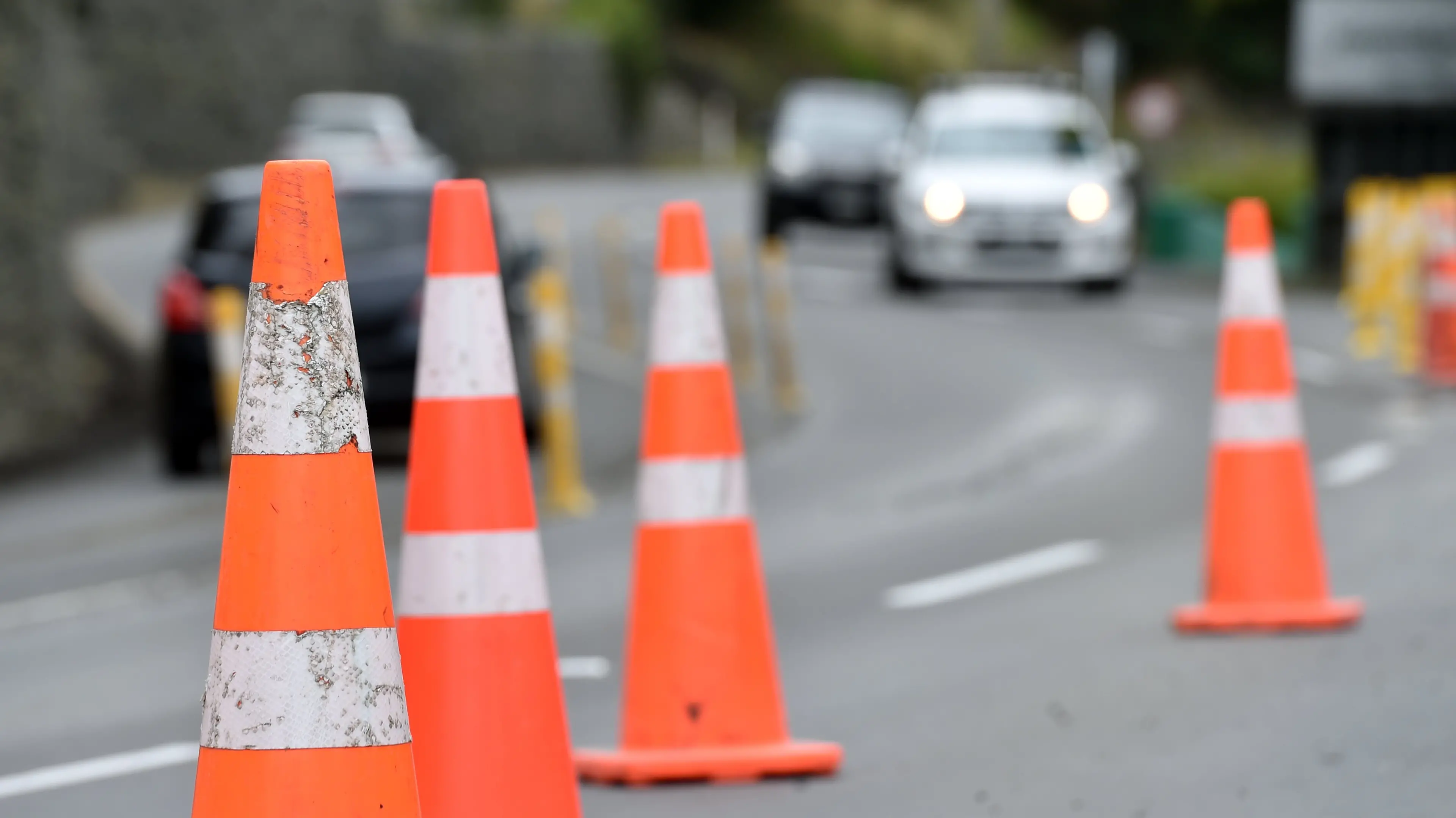 Swinging to and fro on vexing road cones