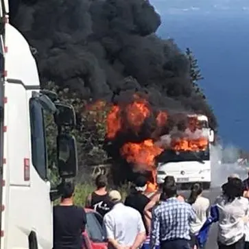 Kiwis escape burning bus at Gallipoli