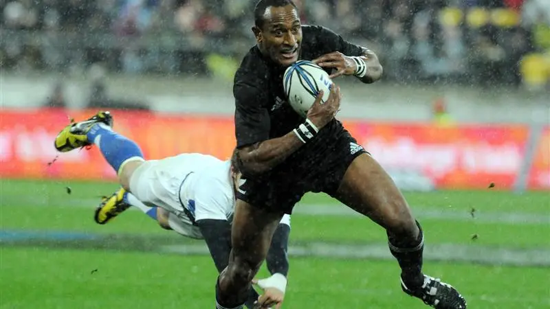All Blacks beat France 14-10