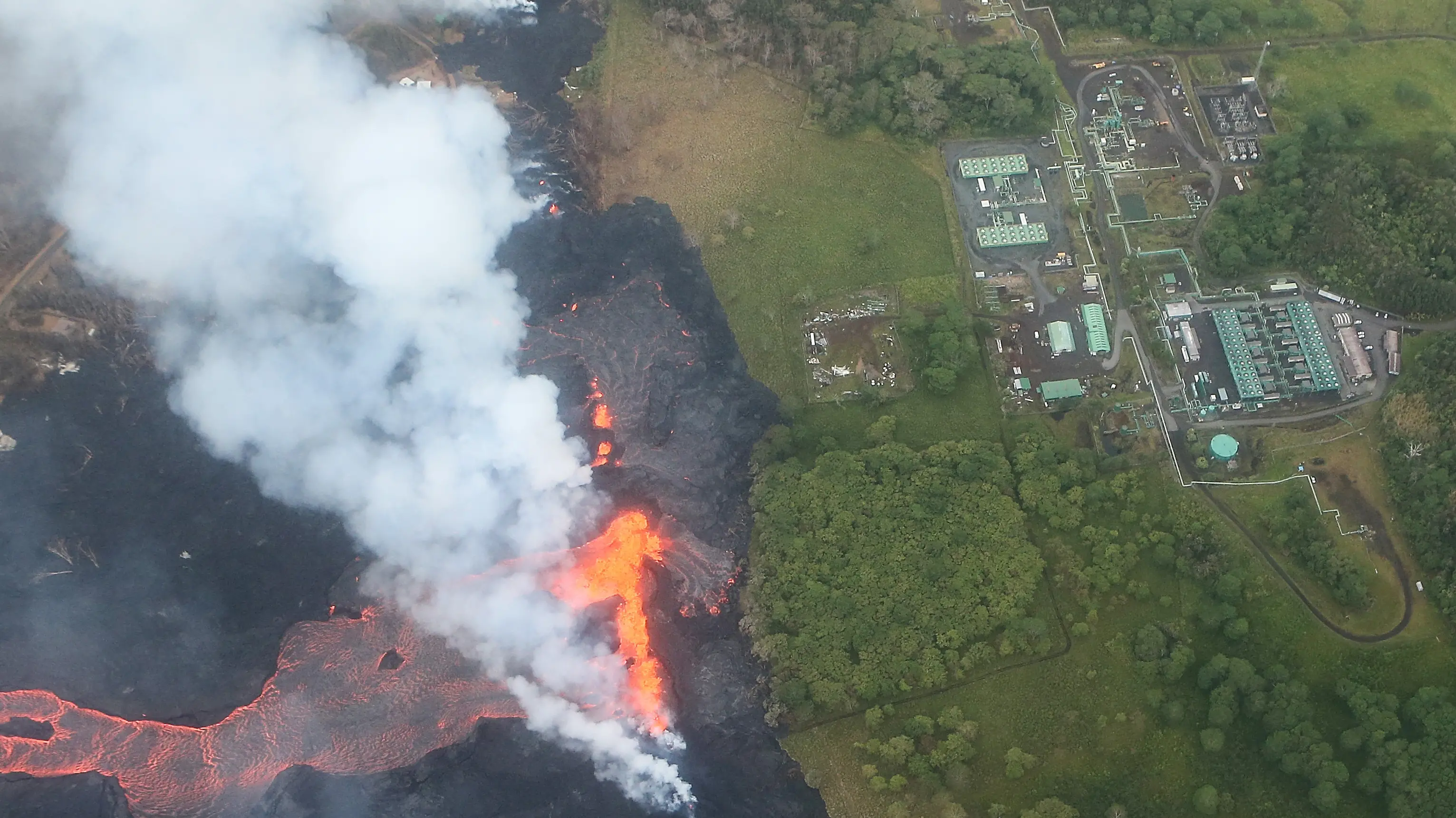Lava threatens power plant in Hawaii