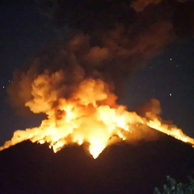 Bali volcano hurls out ash and lava