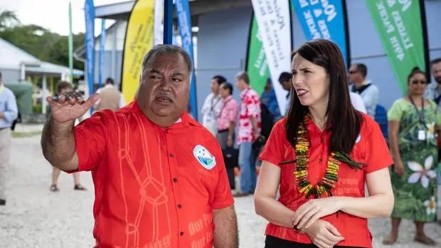 PM discusses refugees detained on Nauru