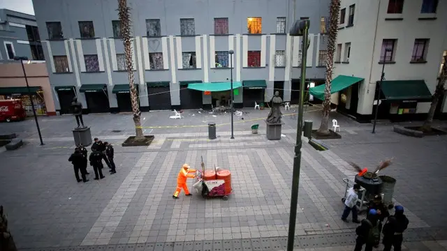 Five killed in shootout at famous Mexico City plaza