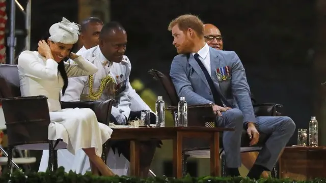 Harry, Meghan land in Fiji in first royal visit since coup