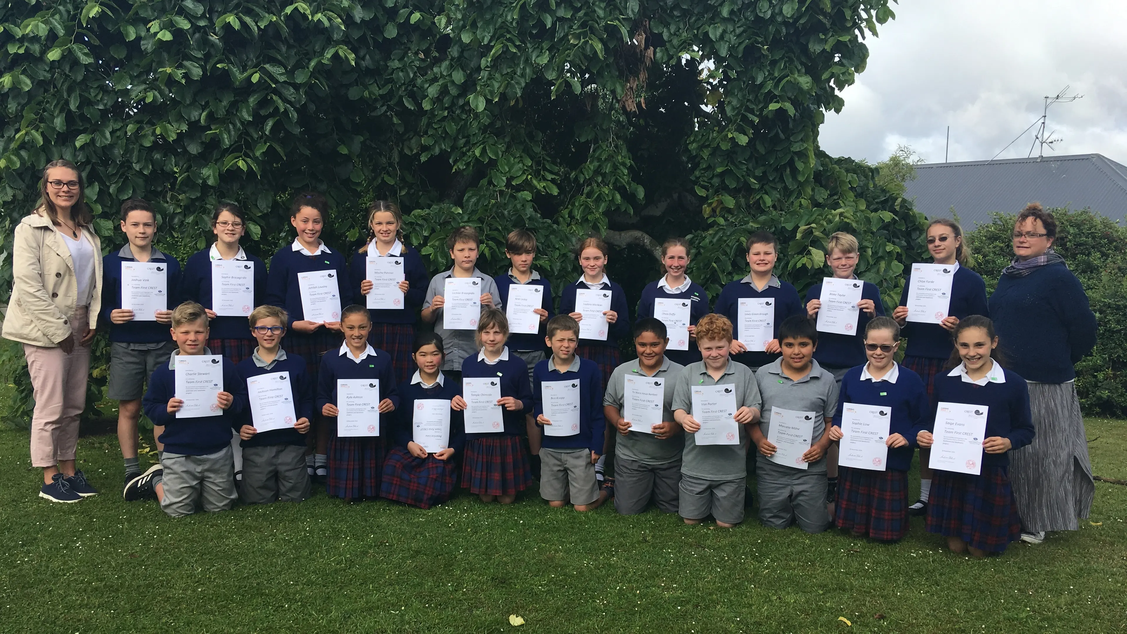 Awards recognise pupils' harbour health efforts