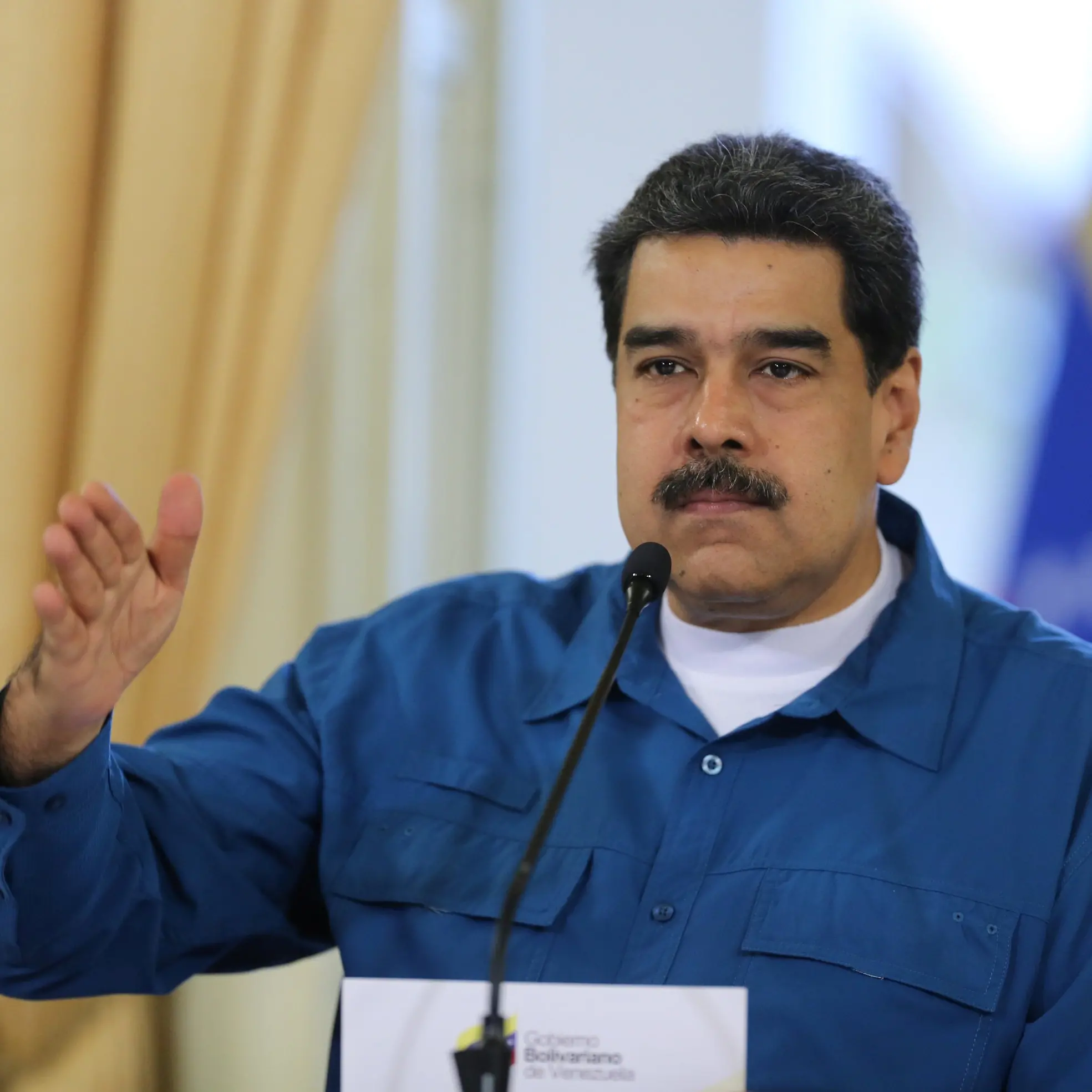7 killed in Venezuela army helicopter crash