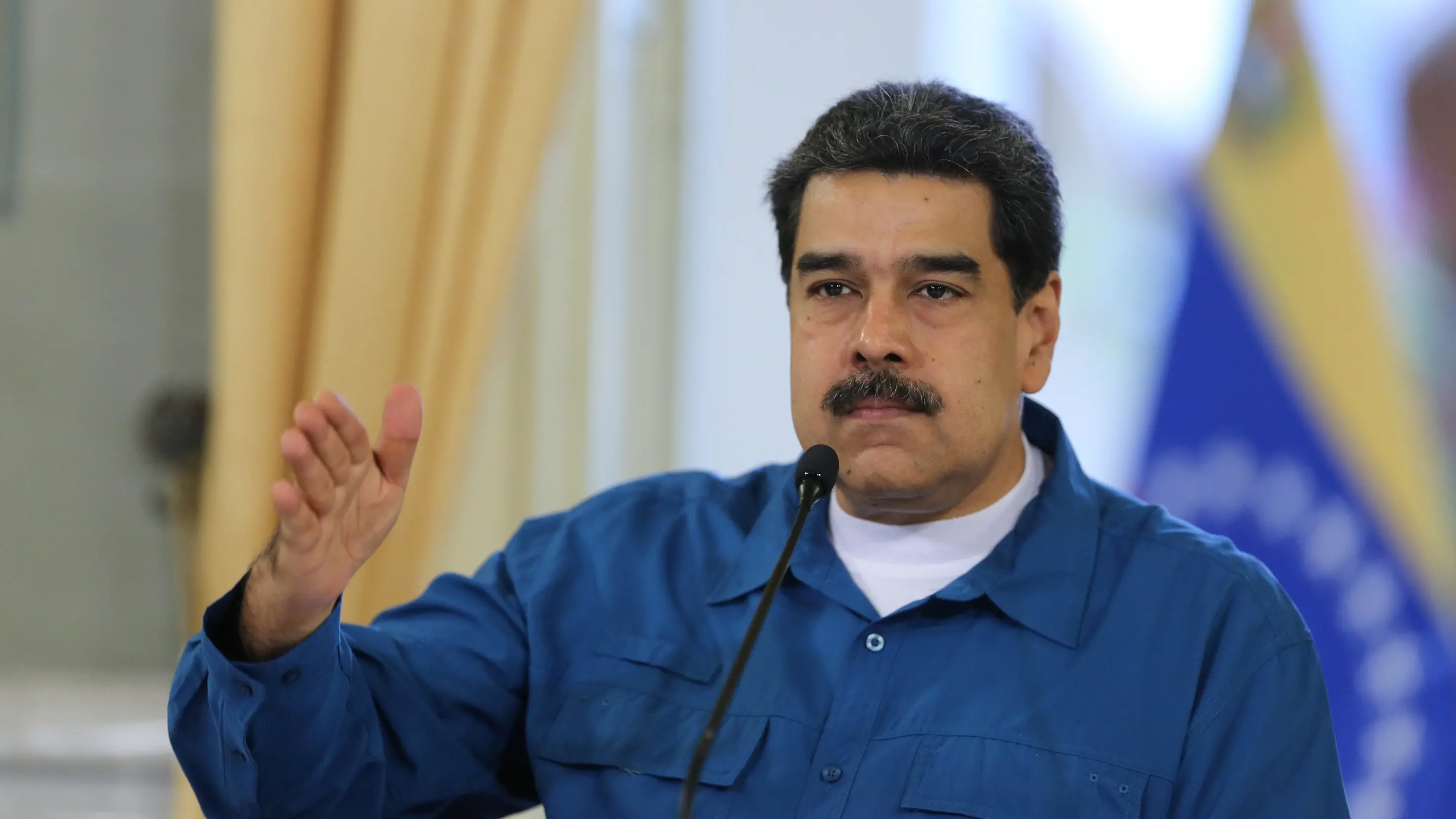 7 killed in Venezuela army helicopter crash