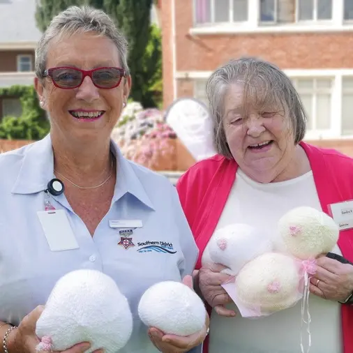 Knitted knockers give breast cancer patients renewed confidence