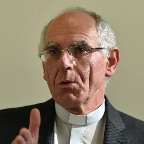 Delay prompts call for bishop to 'break the cycle' of inaction