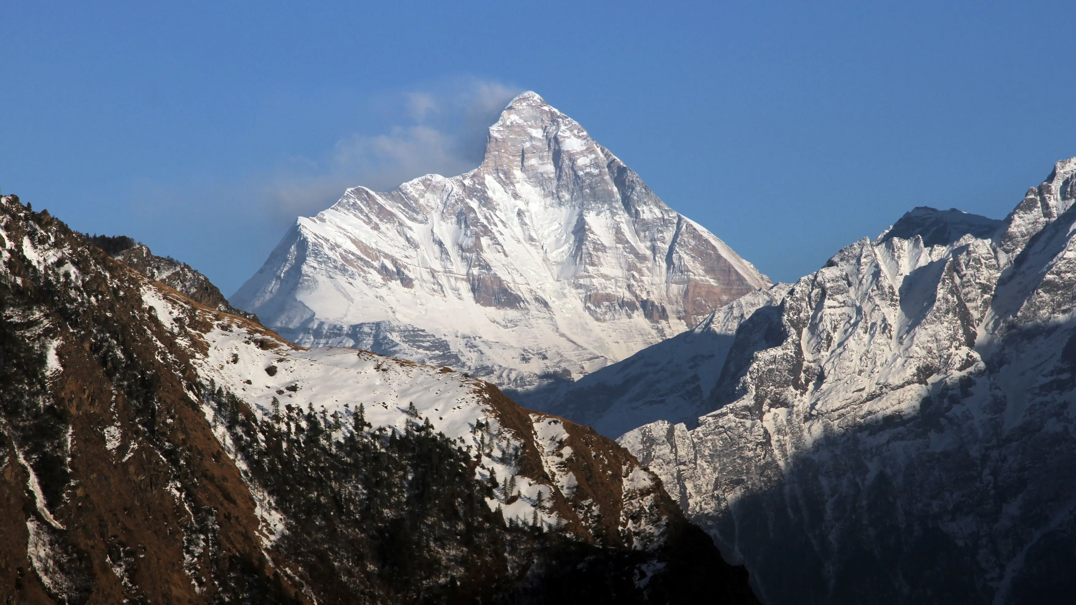 Bodies of 7 climbers recovered from mountain, one missing