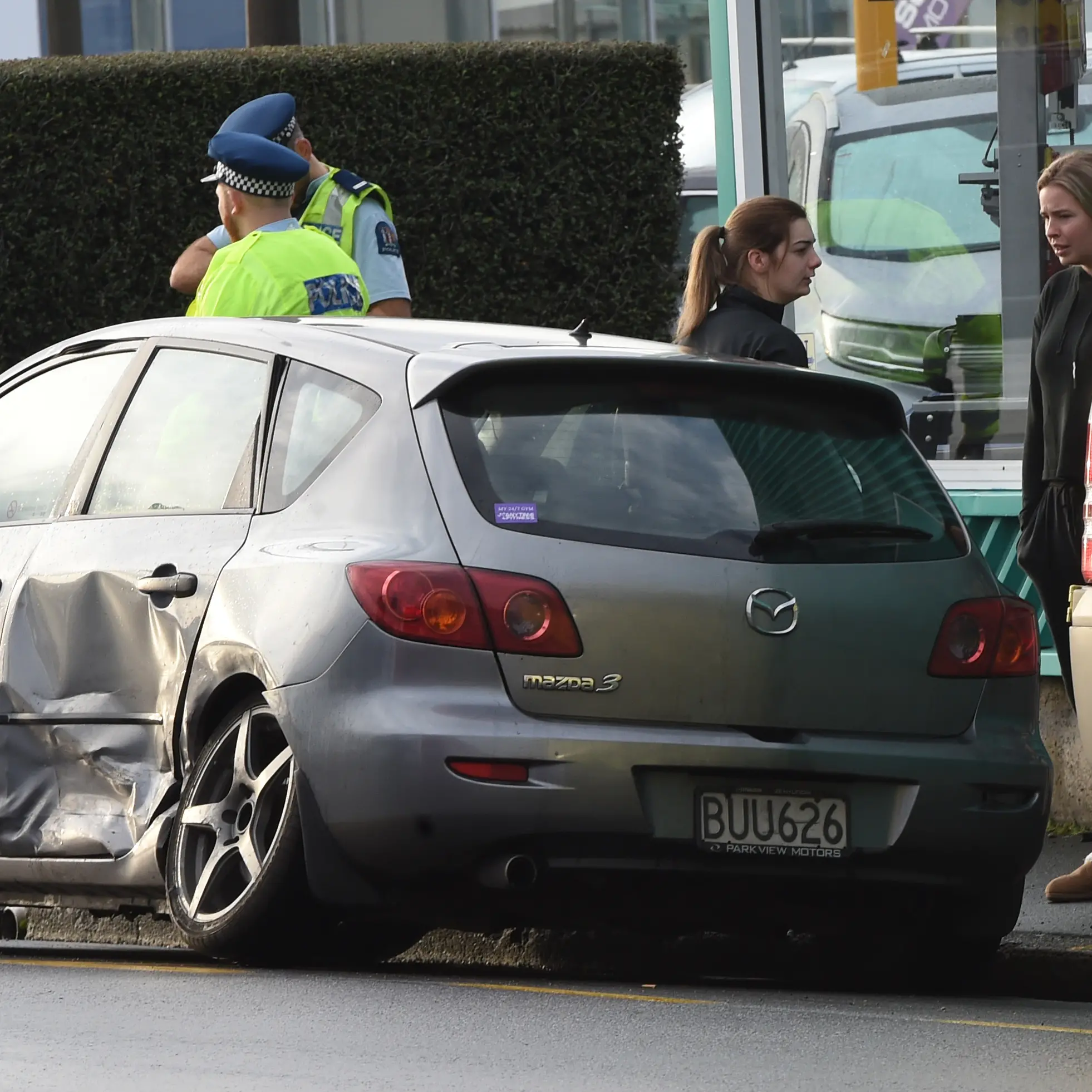 One hurt in South Dunedin crash