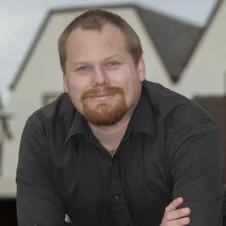 Mayoral hopeful who lives in social housing to quiz Crs